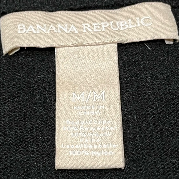 Banana Republic Black Wool Blend Pullover Sweater With Lace Front, Size Medium - Picture 5 of 6